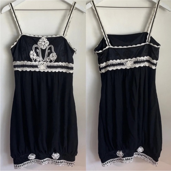 Sue Wong Dresses & Skirts - Sue Wong 100% silk Y2K whimsigoth witchy embroidered sun dress